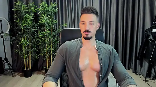 HaydenSpearss online show from 6, 12, 2024