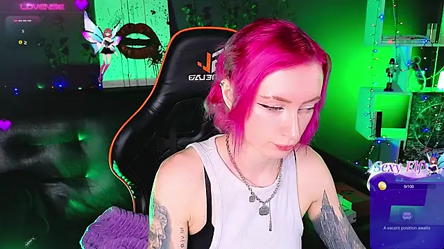 Snapshot of _HelenCarter chatting on 8, 1, 2025 HelenCarter online show from 8, 1, 2025