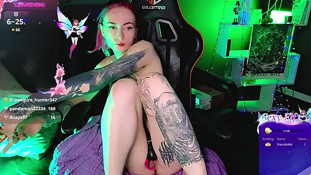 Snapshot of _HelenCarter chatting on 15, 1, 2025 HelenCarter online show from 15, 1, 2025