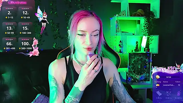 Snapshot of _HelenCarter chatting on 26, 1, 2025 HelenCarter online show from 26, 1, 2025