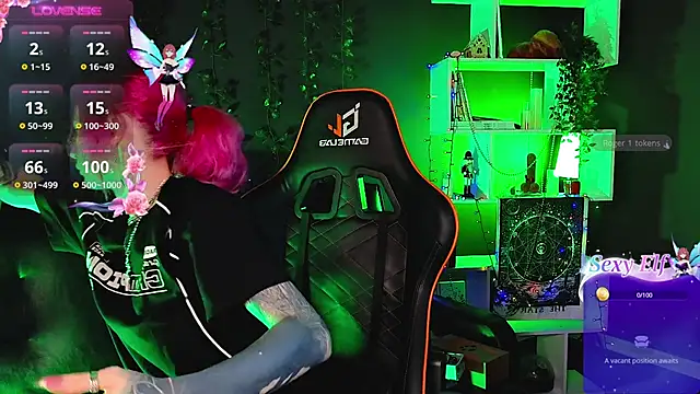 Snapshot of _HelenCarter chatting on 27, 1, 2025 HelenCarter online show from 27, 1, 2025