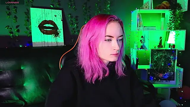 Snapshot of _HelenCarter chatting on 8, 2, 2025 HelenCarter online show from 8, 2, 2025