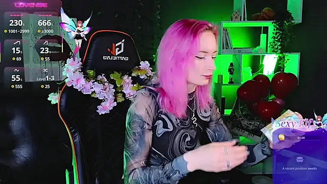 Snapshot of _HelenCarter chatting on 16, 2, 2025 HelenCarter online show from 16, 2, 2025