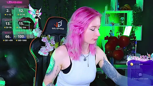 Snapshot of _HelenCarter chatting on 18, 2, 2025 HelenCarter online show from 18, 2, 2025