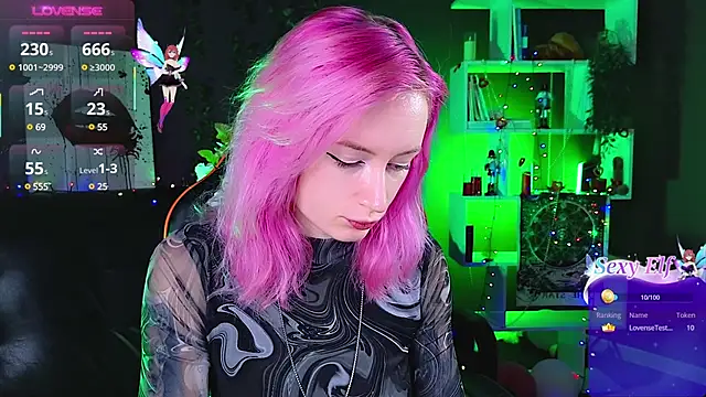 Snapshot of _HelenCarter chatting on 22, 2, 2025 HelenCarter online show from 22, 2, 2025