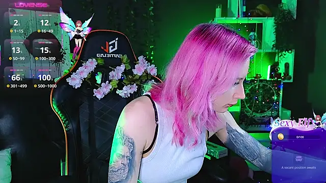 Snapshot of _HelenCarter chatting on 23, 2, 2025 HelenCarter online show from 23, 2, 2025