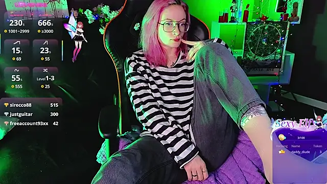 Snapshot of _HelenCarter chatting on 4, 3, 2025 HelenCarter online show from 4, 3, 2025