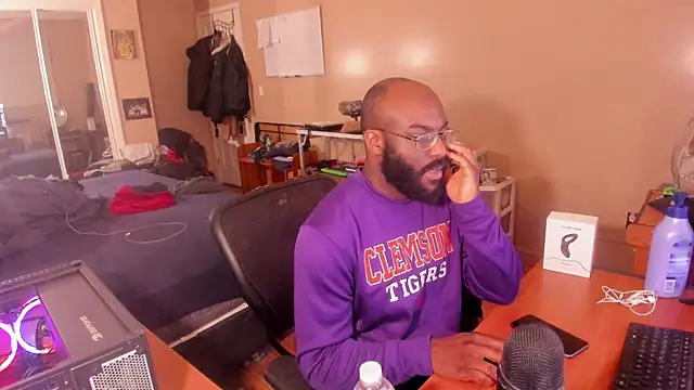 MrChuckDailyXXX online show from 16, 1, 2025