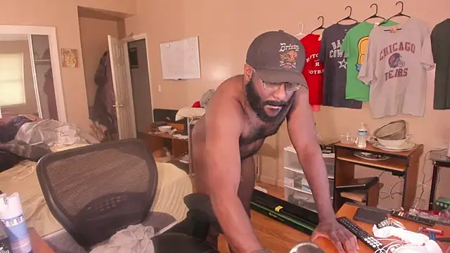 MrChuckDailyXXX online show from 3, 10, 2025