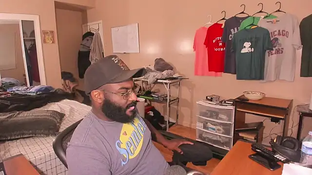 MrChuckDailyXXX online show from 8, 10, 2025