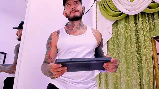 Snapshot of dilan_scootk_ chatting on 29, 11, 2025 dilan scootk online show from 29, 11, 2025