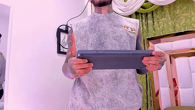 Snapshot of dilan_scootk_ chatting on 2, 12, 2025 dilan scootk online show from 2, 12, 2025