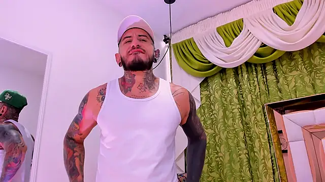 Snapshot of dilan_scootk_ chatting on 3, 12, 2025 dilan scootk online show from 3, 12, 2025