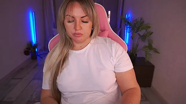 KiraCandyS online show from 29, 1, 2025