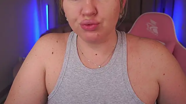 KiraCandyS online show from 14, 3, 2025