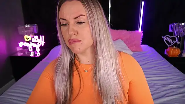 KiraCandyS online show from 8, 11, 2025