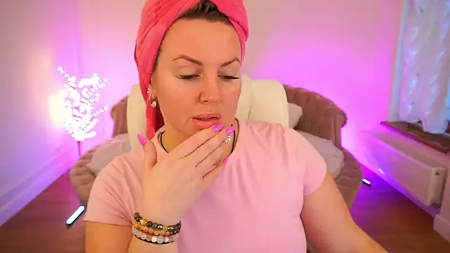 Snapshot of KiraCandyS chatting on 15, 2, 2026 KiraCandyS online show from 15, 2, 2026