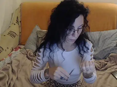 Snapshot of Emmatoo chatting on 2, 11, 2025 Emmatoo online show from 2, 11, 2025