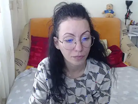 Snapshot of Emmatoo chatting on 21, 11, 2025 Emmatoo online show from 21, 11, 2025