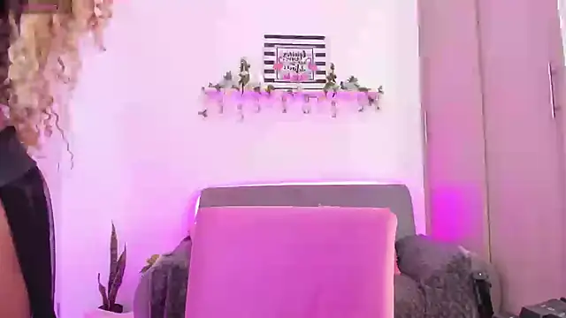 Snapshot of Angel_black_19 chatting on 28, 2, 2025 Angel black 19 online show from 28, 2, 2025