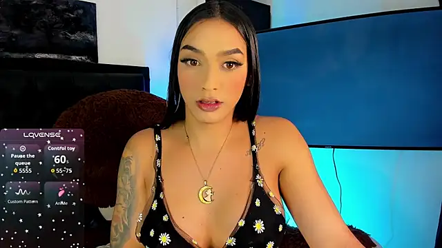 Snapshot of Maryonthemoon chatting on 4, 11, 2025 Maryonthemoon online show from 4, 11, 2025