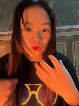 Hellen 111 online show from 6, 11, 2025