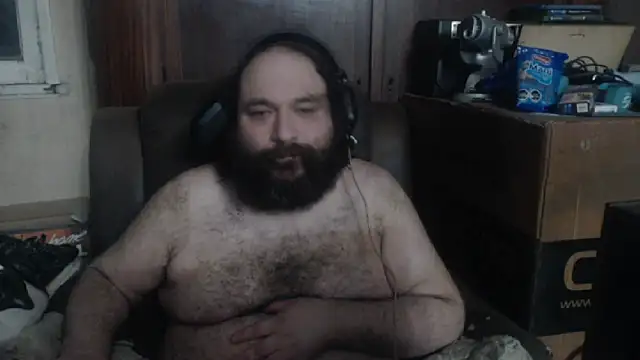 Snapshot of hairyhulk chatting on 4, 1, 2025 hairyhulk online show from 4, 1, 2025