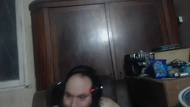 Snapshot of hairyhulk chatting on 4, 1, 2025 hairyhulk online show from 4, 1, 2025