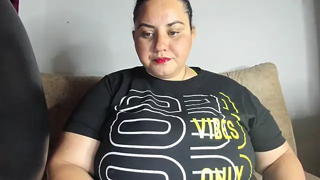 tetasgrandes karol online show from 13, 9, 2025