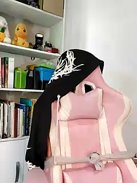 ItsNaiixa online show from 1, 2, 2026