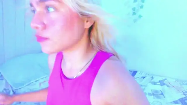 Snapshot of Sweet_MaryJane2 chatting on 5, 3, 2025 Sweet MaryJane2 online show from 5, 3, 2025