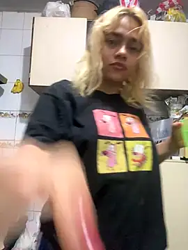 Snapshot of Sweet_MaryJane2 chatting on 11, 10, 2025 Sweet MaryJane2 online show from 11, 10, 2025