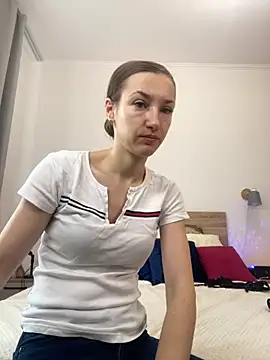 Snapshot of KateRedgar chatting on 12, 10, 2025 KateRedgar online show from 12, 10, 2025