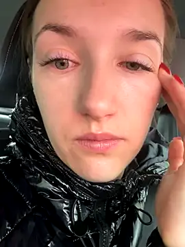 Snapshot of KateRedgar chatting on 6, 11, 2025 KateRedgar online show from 6, 11, 2025