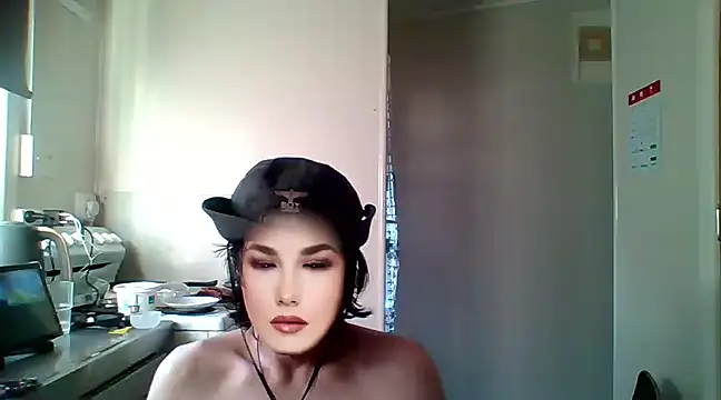 Snapshot of Ramenboi69 chatting on 10, 12, 2024 Ramenboi69 online show from 10, 12, 2024