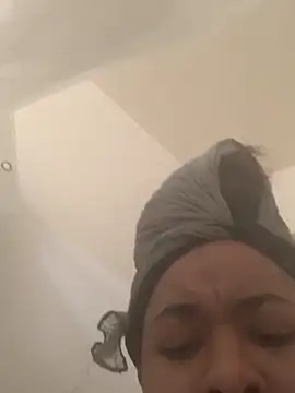 bustypothead online show from 10, 2, 2025
