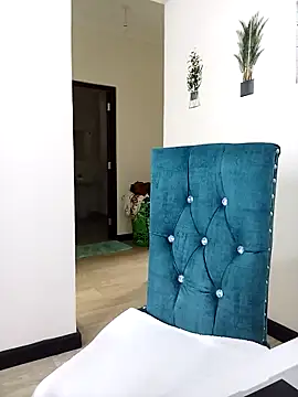 Lina-01 online show from 23, 10, 2025