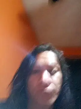 Snapshot of miicheele32 chatting on 8, 10, 2025 miicheele32 online show from 8, 10, 2025