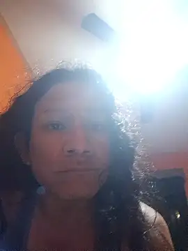 Snapshot of miicheele32 chatting on 12, 10, 2025 miicheele32 online show from 12, 10, 2025