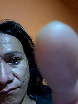 Snapshot of miicheele32 chatting on 5, 11, 2025 miicheele32 online show from 5, 11, 2025