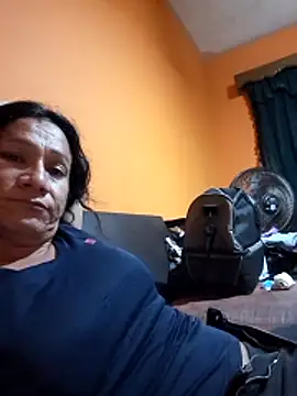 Snapshot of miicheele32 chatting on 7, 11, 2025 miicheele32 online show from 7, 11, 2025