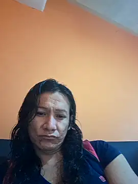 Snapshot of miicheele32 chatting on 15, 11, 2025 miicheele32 online show from 15, 11, 2025