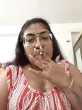 LAVERNIYA  online show from 25, 10, 2025