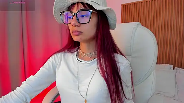 sophiecherry  online show from 12, 11, 2025