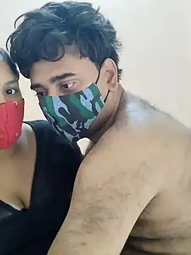 Snapshot of IND_COUPLE1 chatting on 10, 12, 2024 IND COUPLE1 online show from 10, 12, 2024