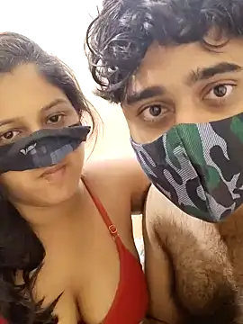 Snapshot of IND_COUPLE1 chatting on 3, 1, 2025 IND COUPLE1 online show from 3, 1, 2025