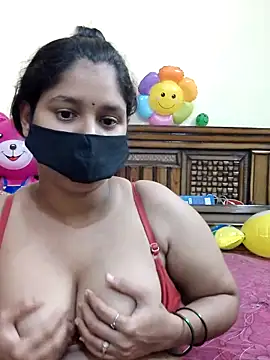 Snapshot of IND_COUPLE1 chatting on 1, 3, 2025 IND COUPLE1 online show from 1, 3, 2025