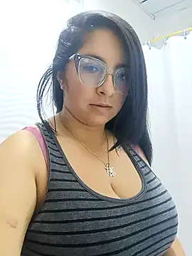 Snapshot of _Angelinaandrade_ chatting on 5, 2, 2026 Angelinaandrade online show from 5, 2, 2026