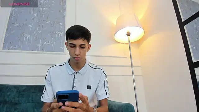 Lucian Davi online show from 4, 10, 2025
