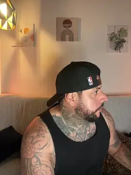 yeikoe1 online show from 30, 9, 2025